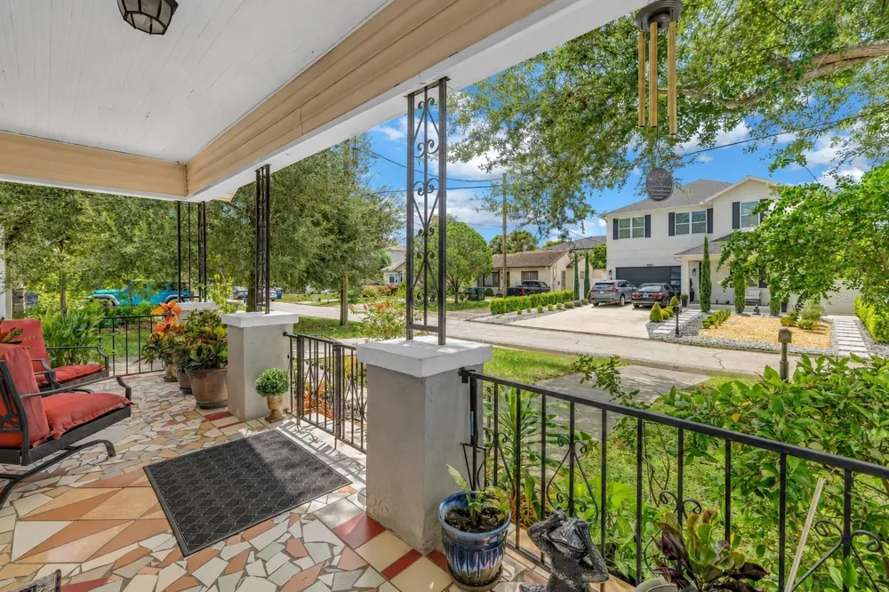 2711 W FIG STREET Tampa, FL 33609