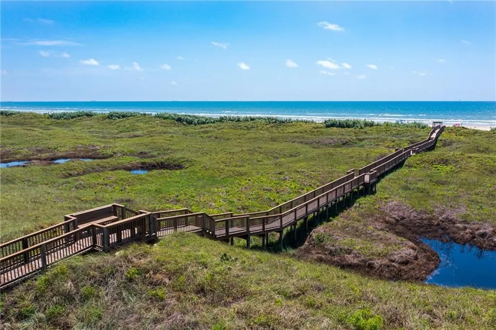 841 Oceanside Drive Port Aransas, TX 78373