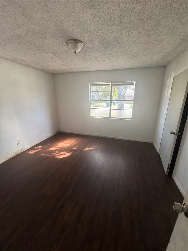 904 W Walton Street Beeville, TX 78102