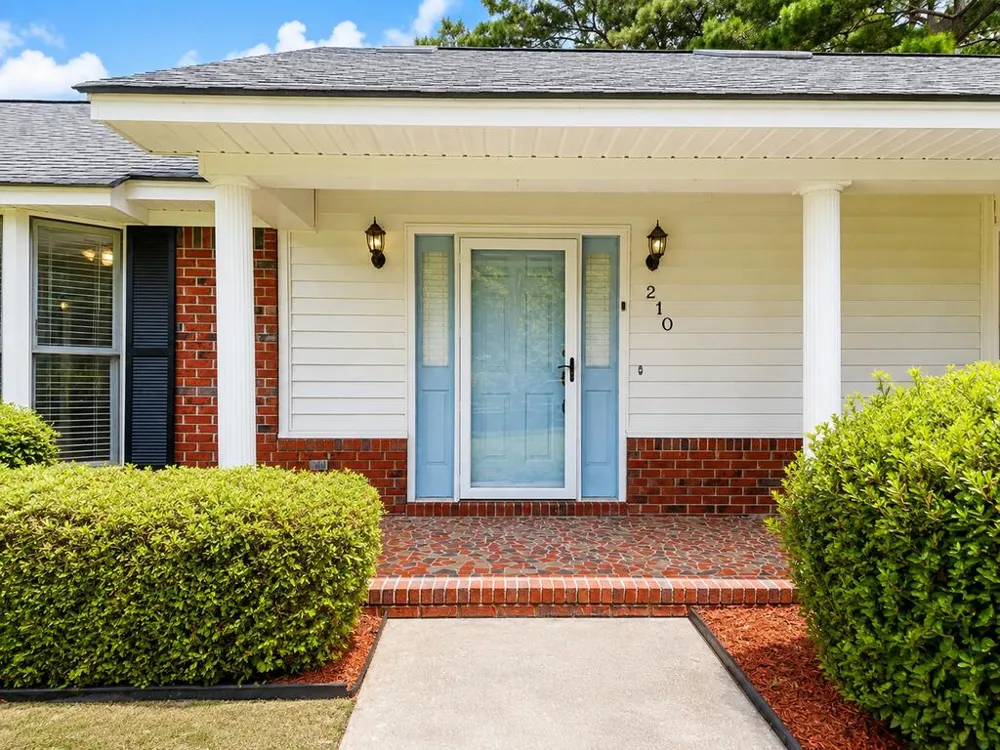 210 Irwinton Drive Eufaula, AL 36027