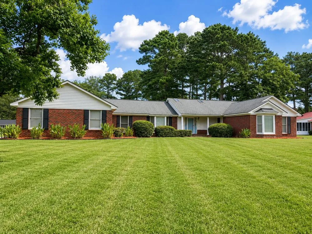210 Irwinton Drive Eufaula, AL 36027