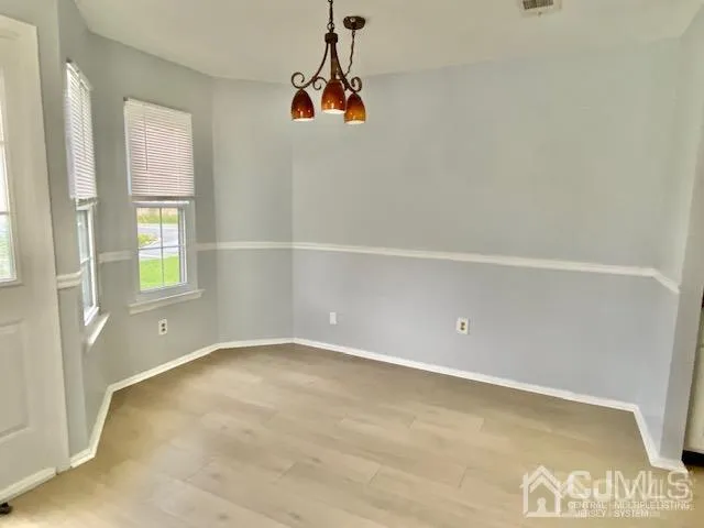3001 Lighthouse Lane Sayreville, NJ 08859