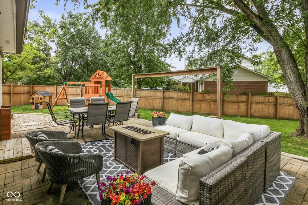 1333 Greenhills Road Greenfield, IN 46140