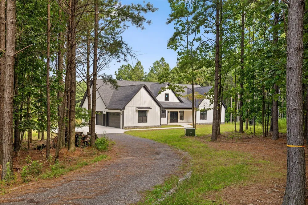 270 Sevier Street Jasper, TN 37347