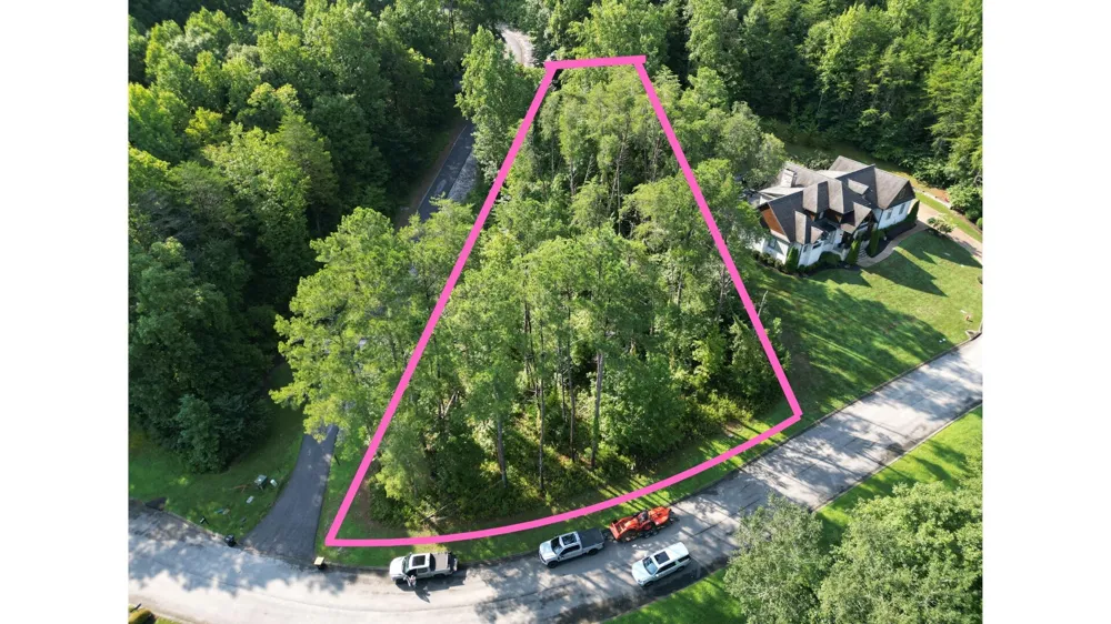 1724 Oakbrook Trail Ooltewah, TN 37363