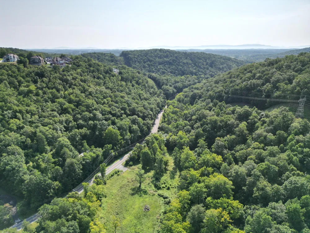 1724 Oakbrook Trail Ooltewah, TN 37363