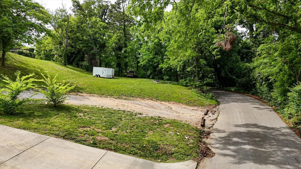 1128 Tremont Street Chattanooga, TN 37405