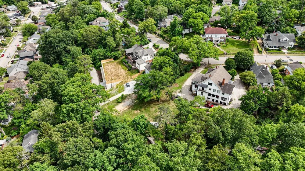 1128 Tremont Street Chattanooga, TN 37405