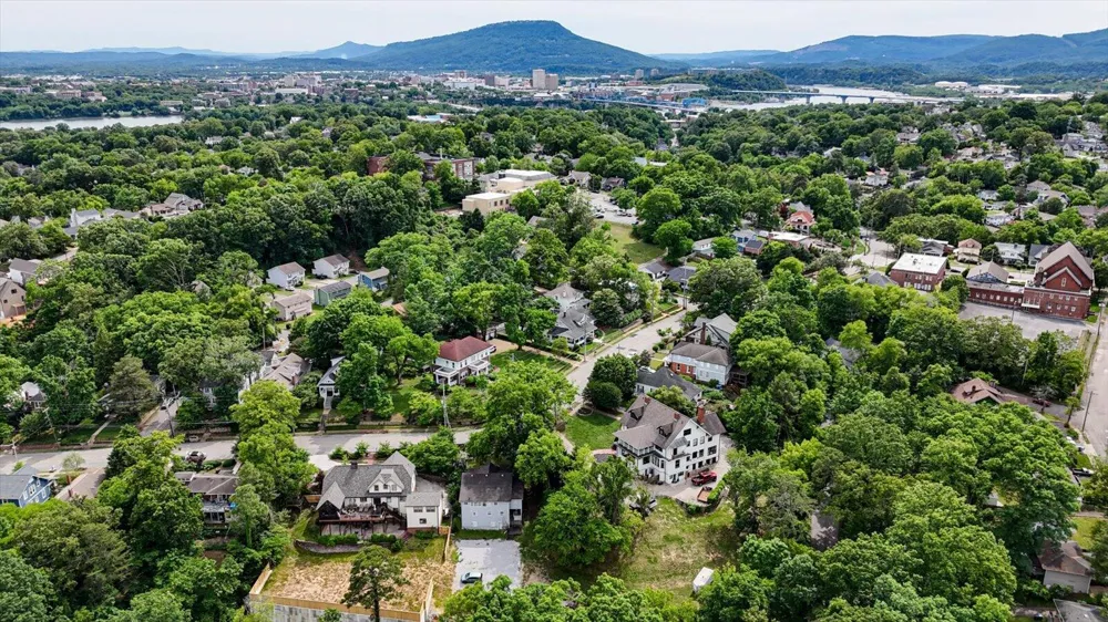 1128 Tremont Street Chattanooga, TN 37405
