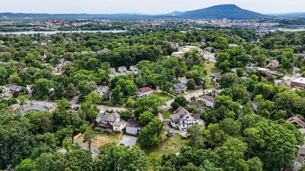 1116 Tremont Street Chattanooga, TN 37405