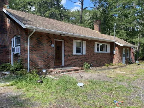 234 Riverside Dr