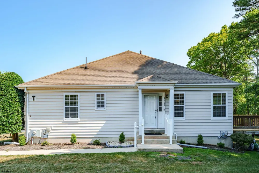 4760 Andorea Dr Mays Landing, NJ 08330