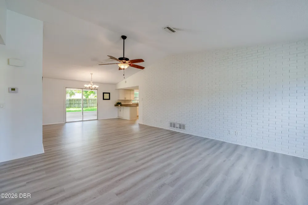 156 Springwood Drive Daytona Beach, FL 32119