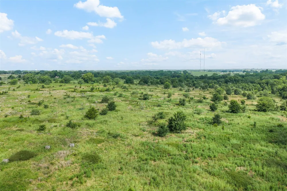 305 County Road 108 Caldwell, TX 77836