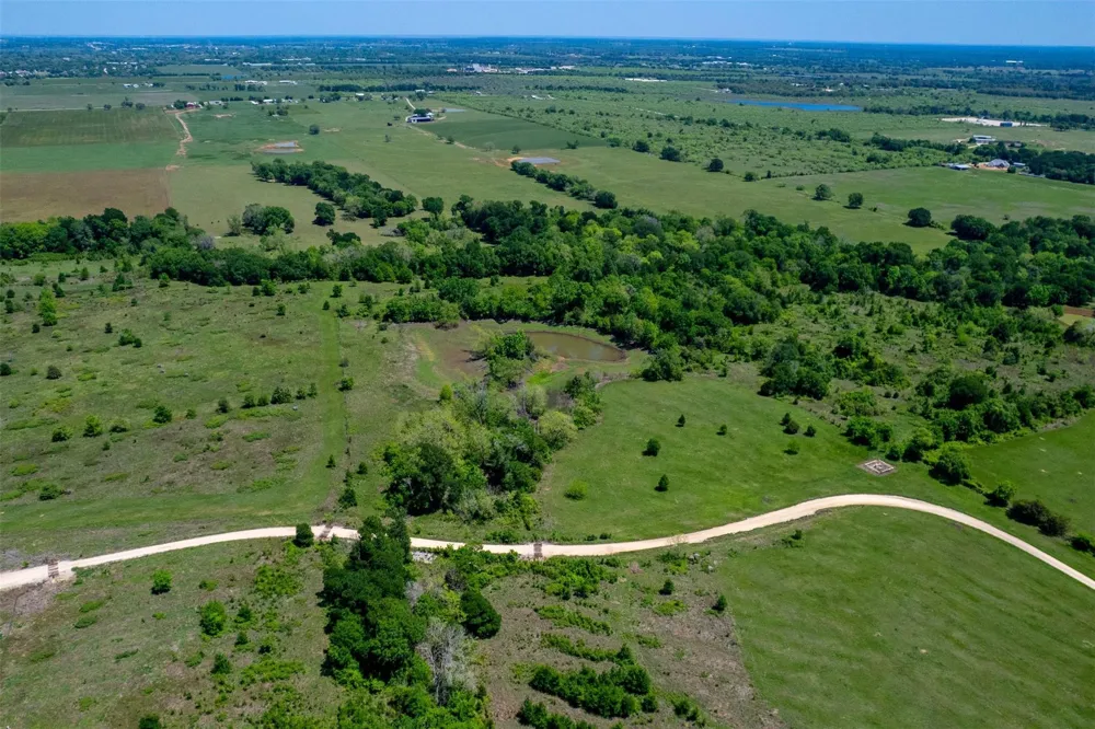 305 County Road 108 Caldwell, TX 77836