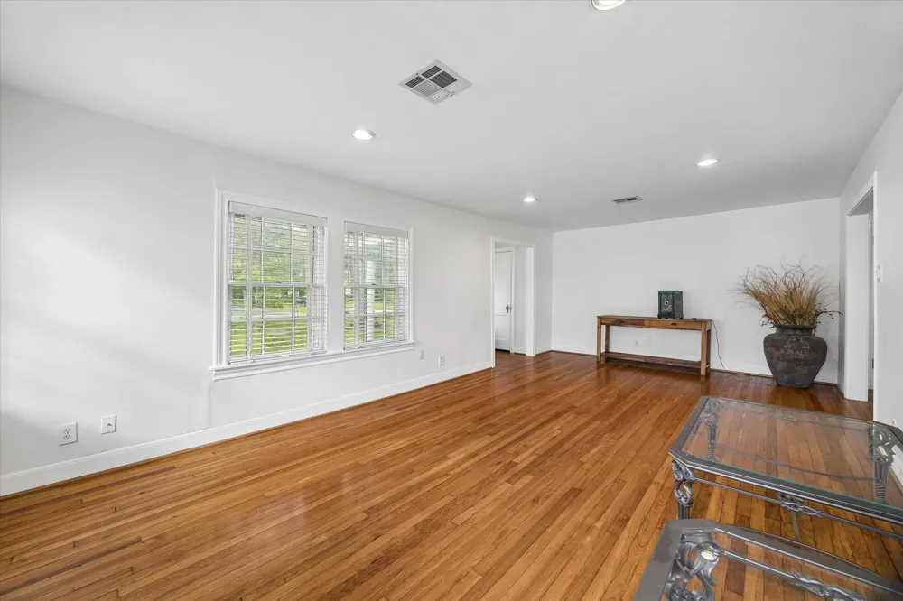 327 W 31st Street Houston, TX 77018