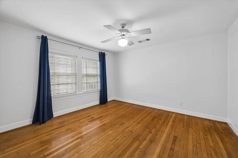 327 W 31st Street Houston, TX 77018