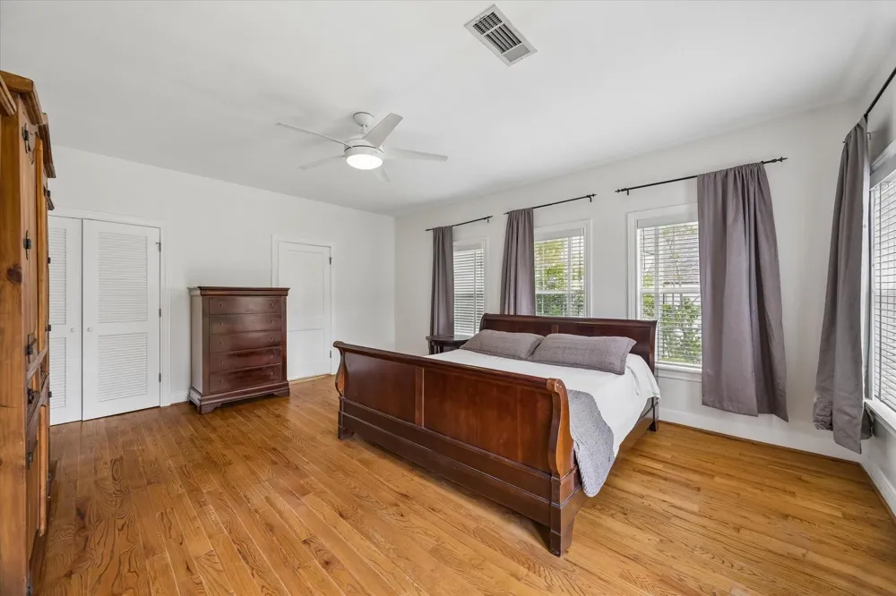 327 W 31st Street Houston, TX 77018