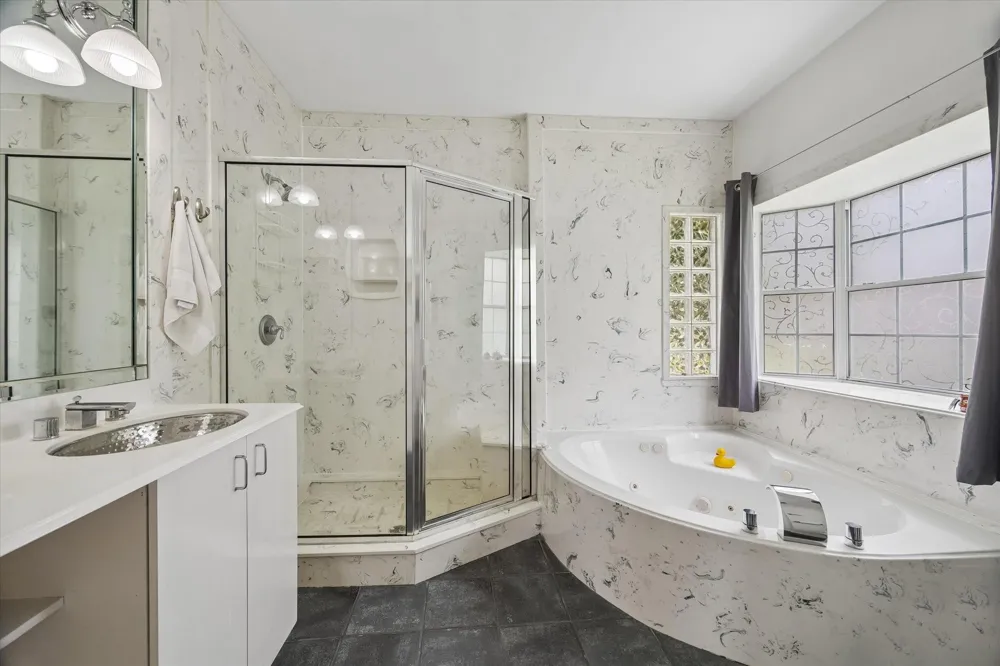 327 W 31st Street Houston, TX 77018
