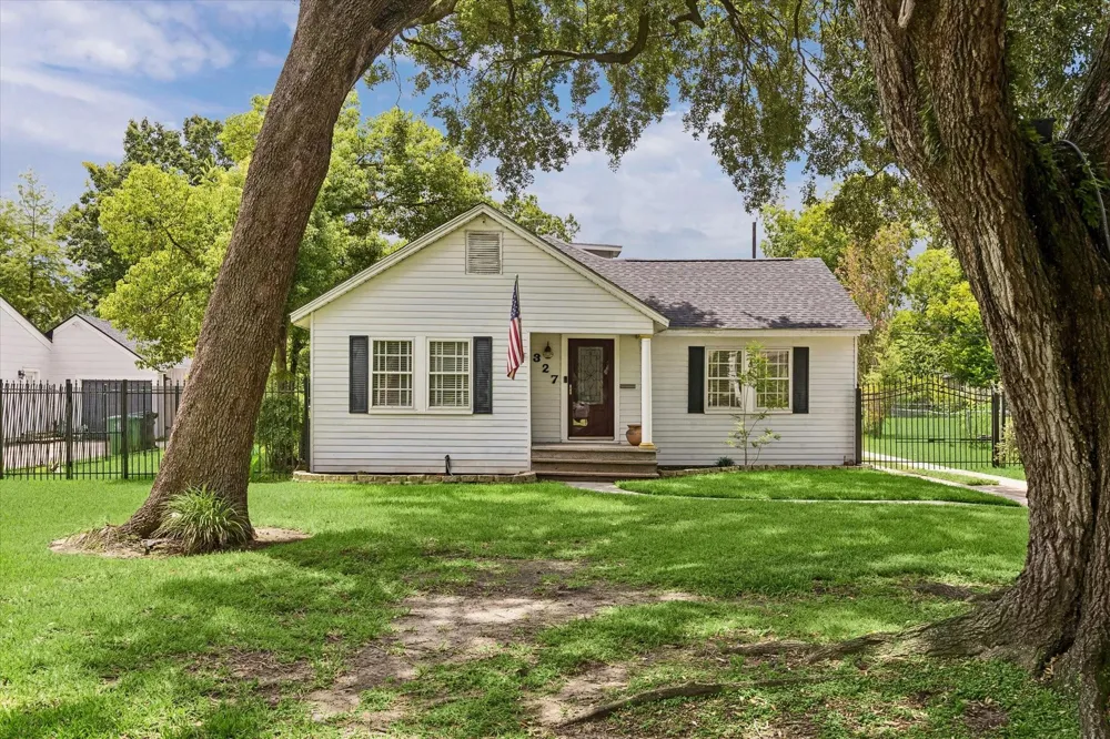 327 W 31st Street Houston, TX 77018