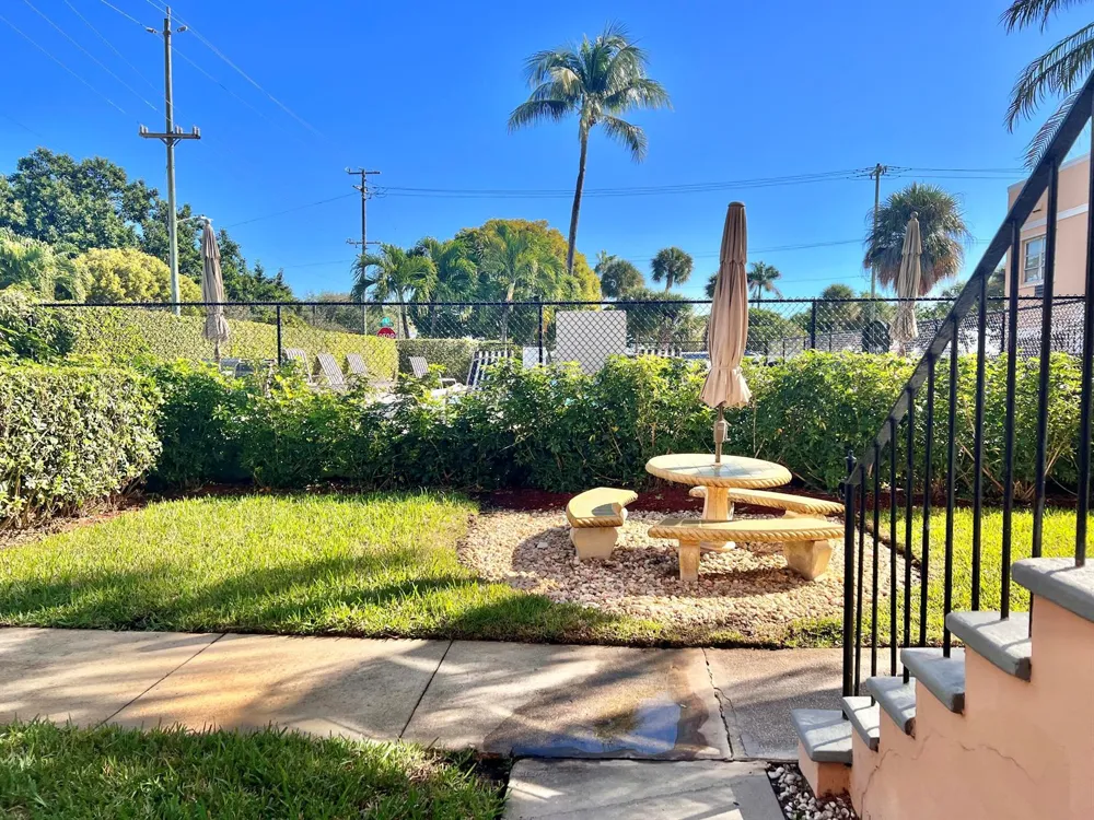 101 S GOLFVIEW ROAD #1 