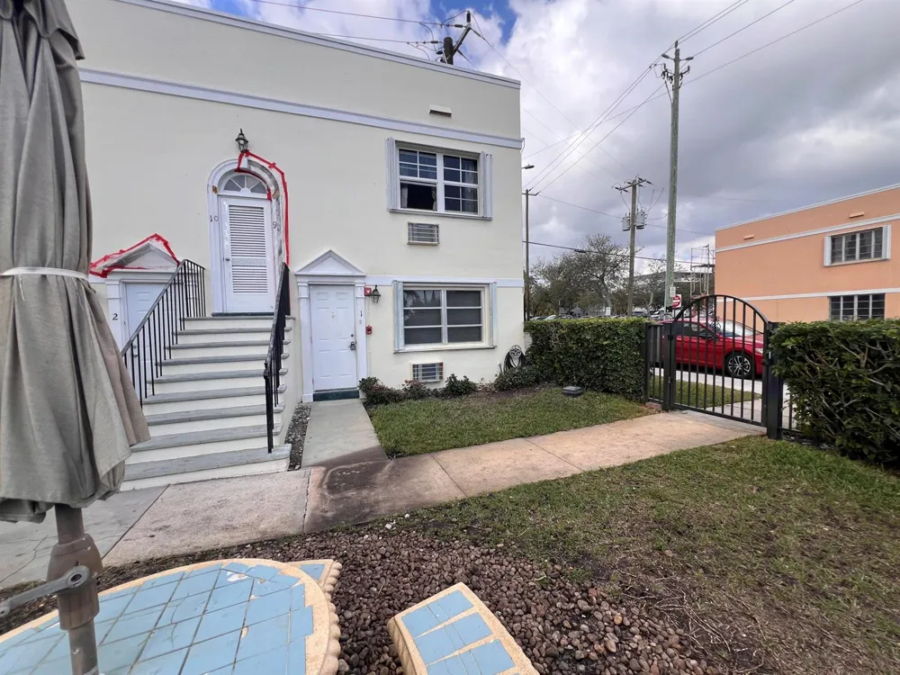 101 S GOLFVIEW ROAD #1 