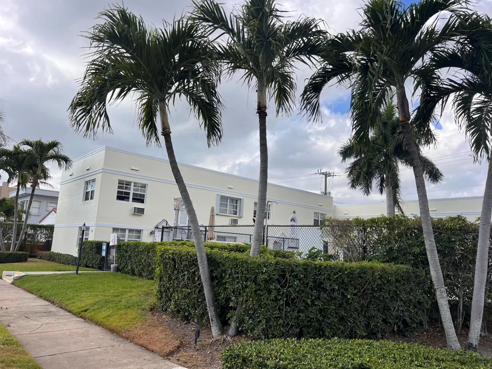 101 S GOLFVIEW ROAD #1 