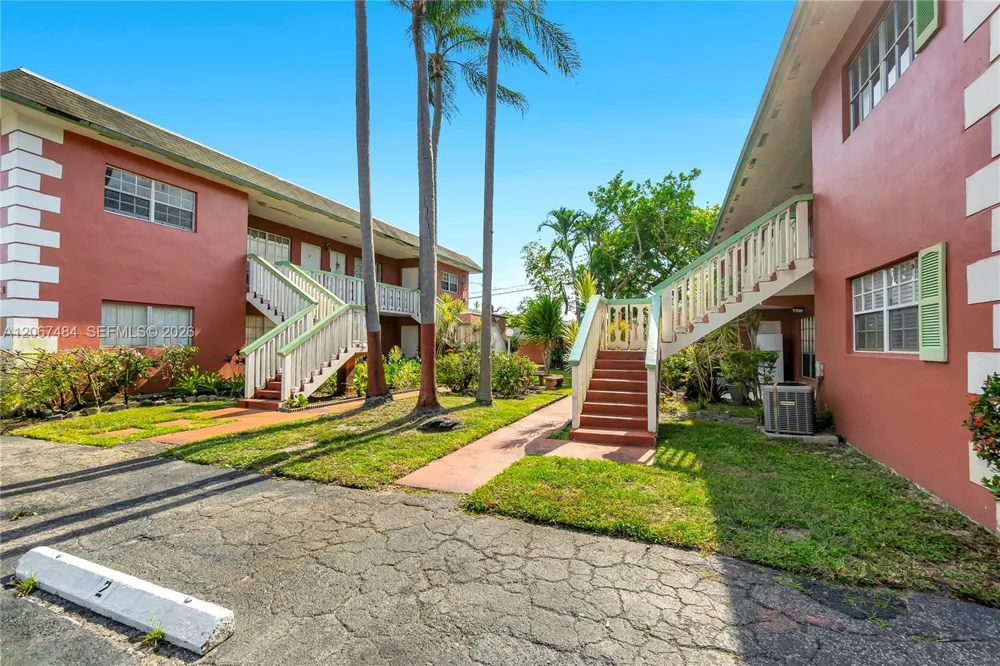 2201 NW 64th Ave #5 Sunrise, FL 33313