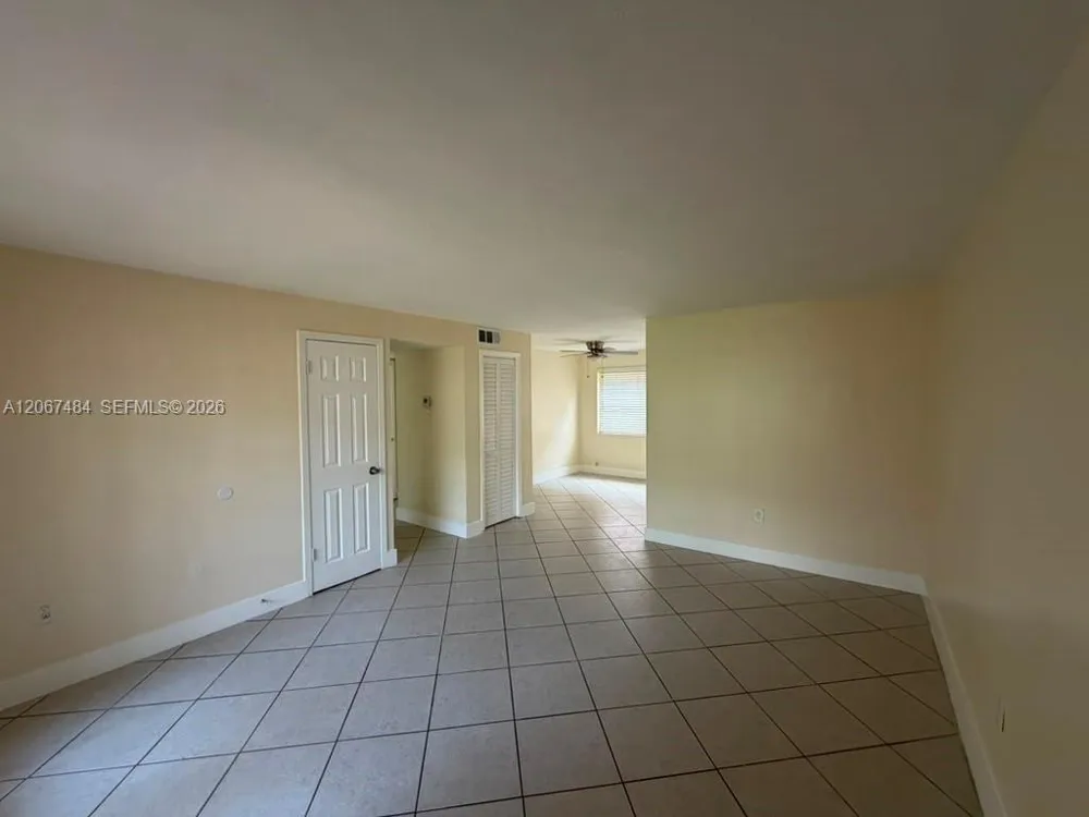 2201 NW 64th Ave #5 Sunrise, FL 33313