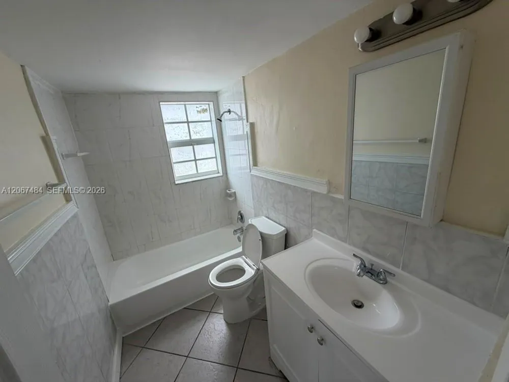 2201 NW 64th Ave #5 Sunrise, FL 33313