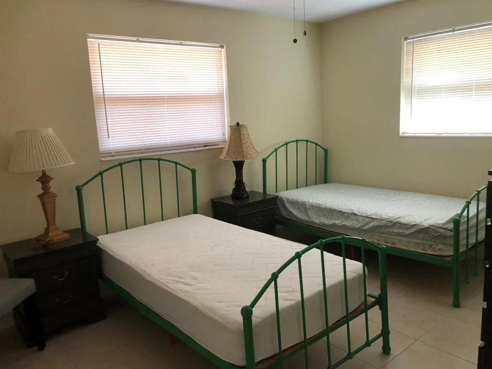 616 W BROWARD STREET Lantana, FL 33462