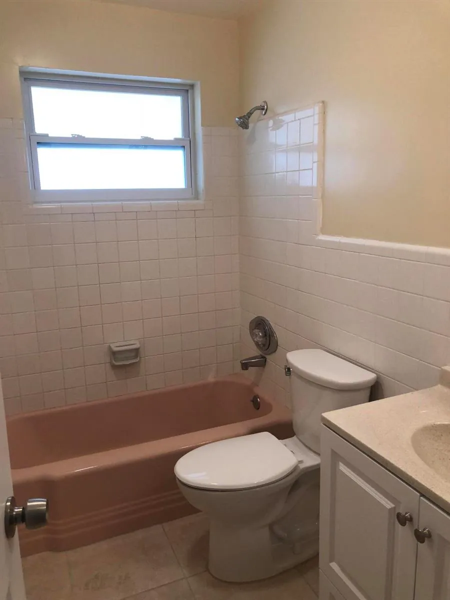 616 W BROWARD STREET Lantana, FL 33462