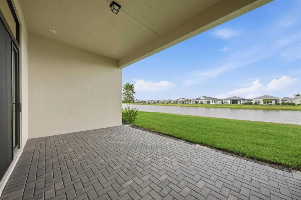 5374 Saint Armands Way Westlake, FL 33470