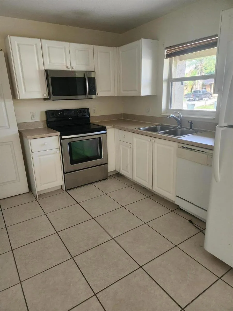4480 TIMBER RIDGE LANE #4484 Fort Pierce, FL 34982