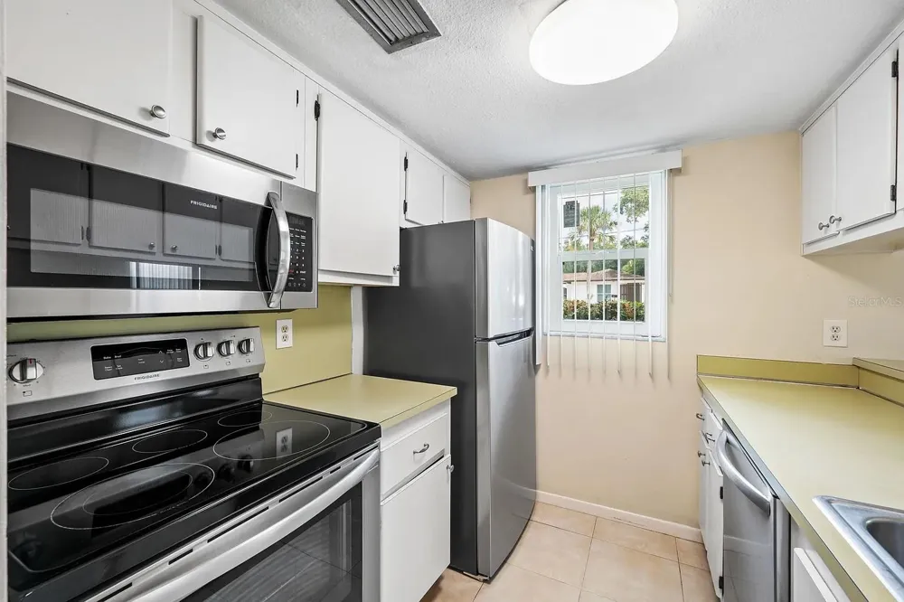 2525 W BAY DRIVE #A16 Largo, FL 33770