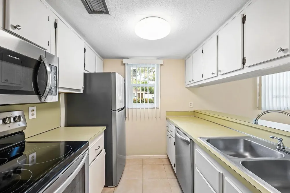 2525 W BAY DRIVE #A16 Largo, FL 33770