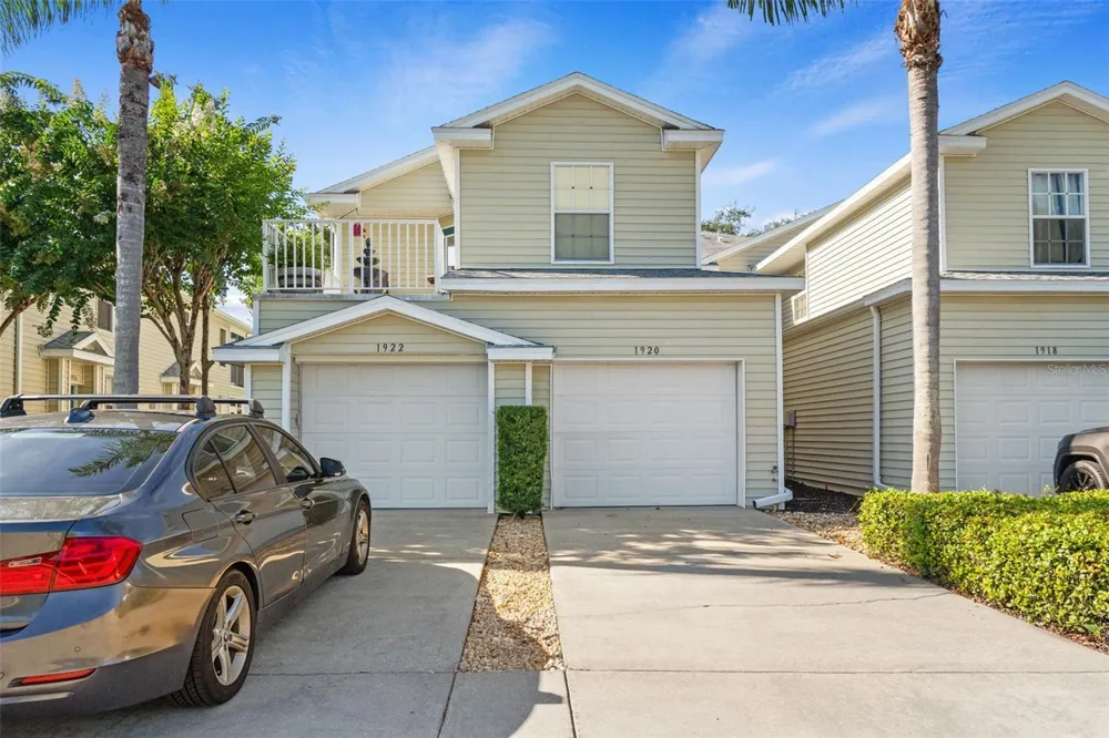 1920 HAMMOCKS AVENUE #1002 Lutz, FL 33549