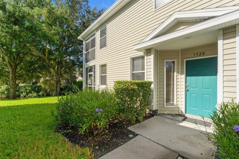 1920 HAMMOCKS AVENUE #1002 Lutz, FL 33549