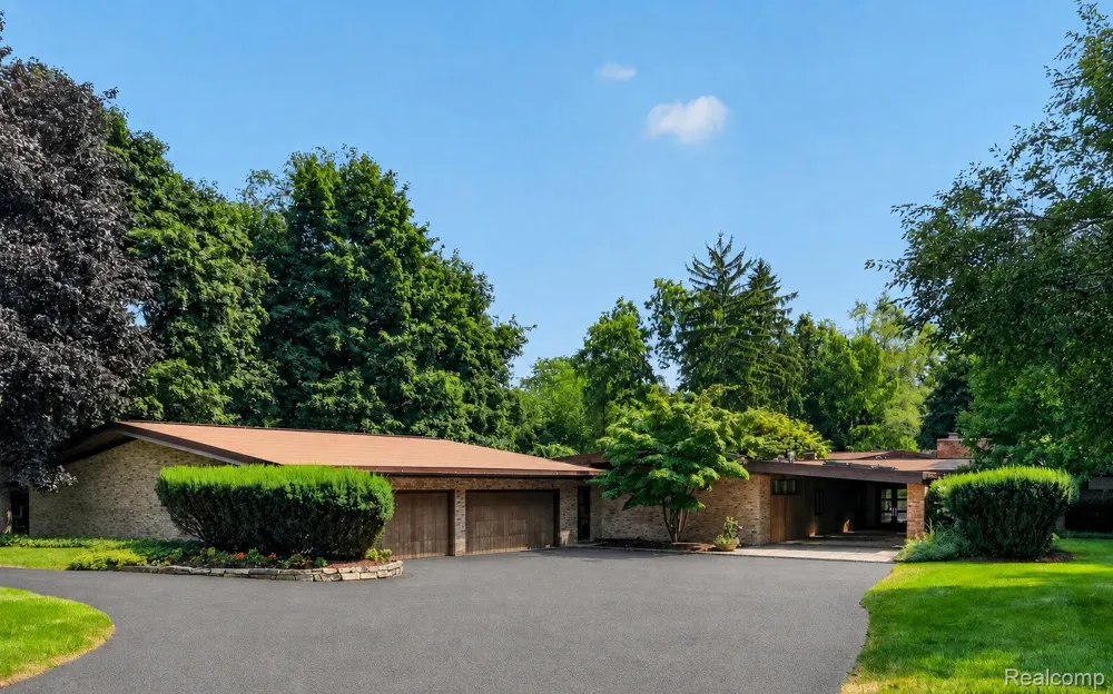 1425 Clarendon Road Bloomfield Hills City, MI 48302
