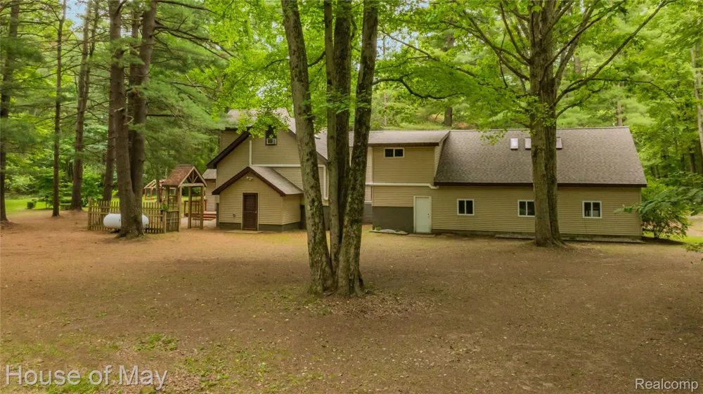 4474 Five Lakes Road North Branch Township, MI 48461