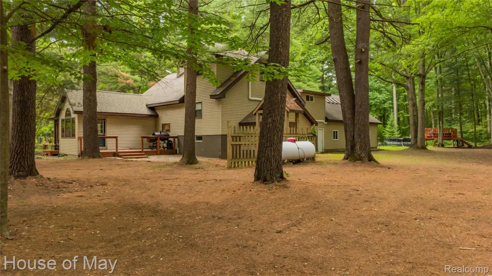 4474 Five Lakes Road North Branch Township, MI 48461