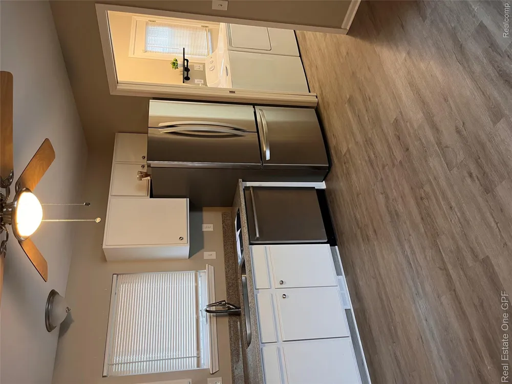 902 Beaconsfield Avenue Grosse Pointe Park City, MI 48230