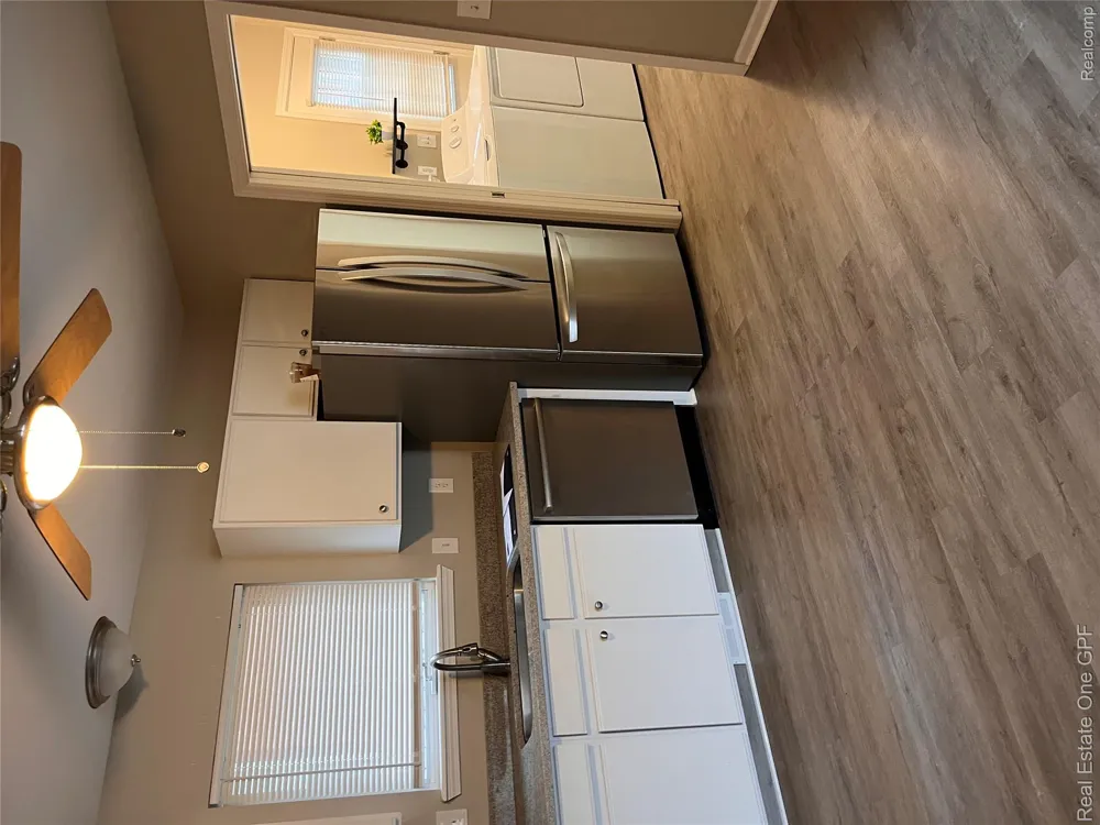902 Beaconsfield Avenue Grosse Pointe Park City, MI 48230