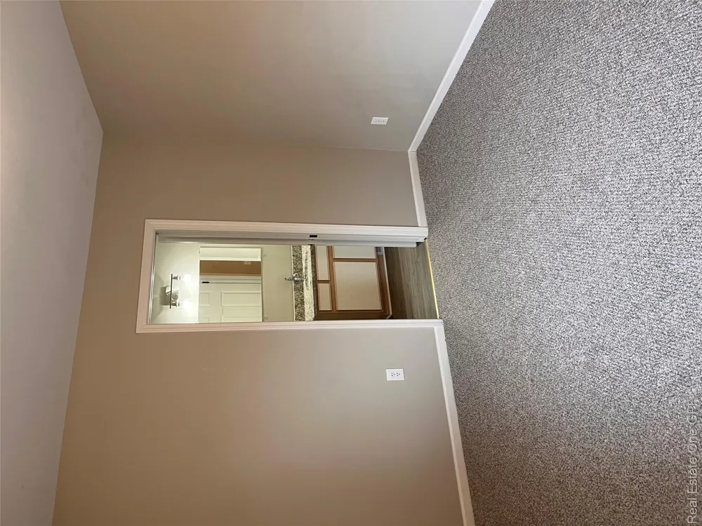 902 Beaconsfield Avenue Grosse Pointe Park City, MI 48230