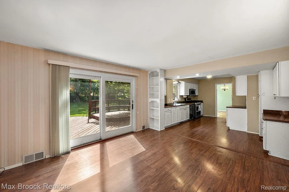 6609 E Knollwood Circle West Bloomfield Charter Township, MI 48322