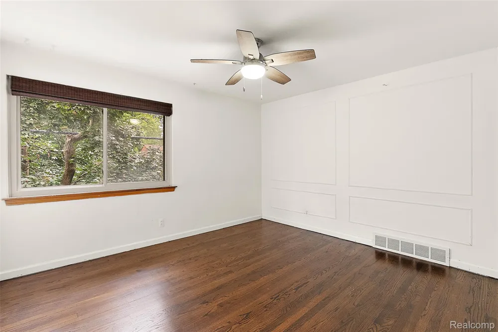 1940 Planavon Street Ferndale City, MI 48220