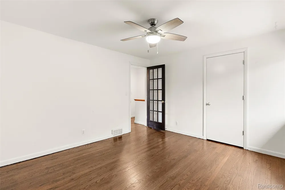 1940 Planavon Street Ferndale City, MI 48220