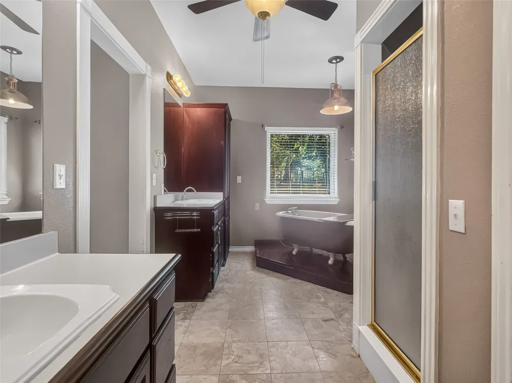 3288 County Road 136 Whitesboro, TX 76273