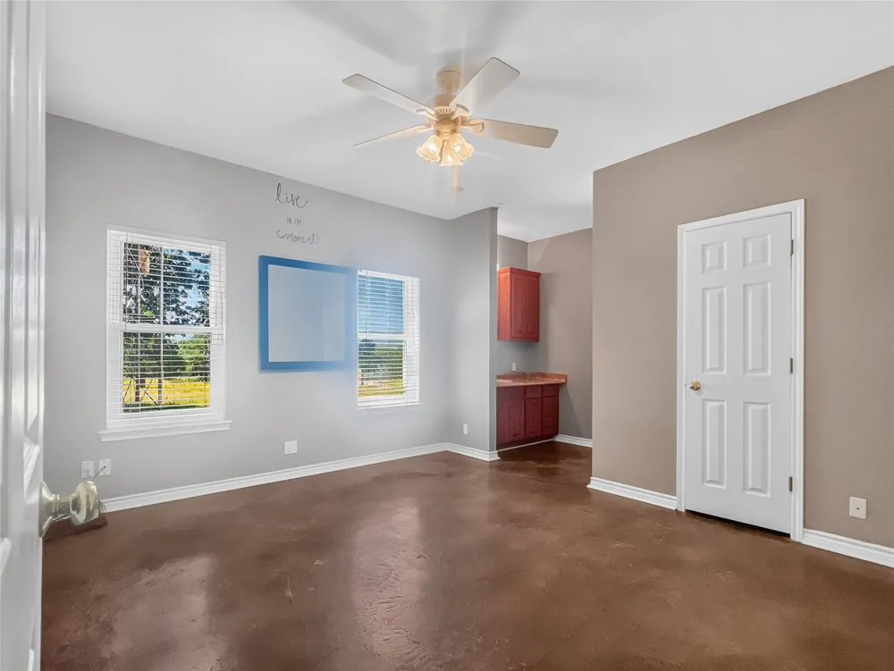 3288 County Road 136 Whitesboro, TX 76273