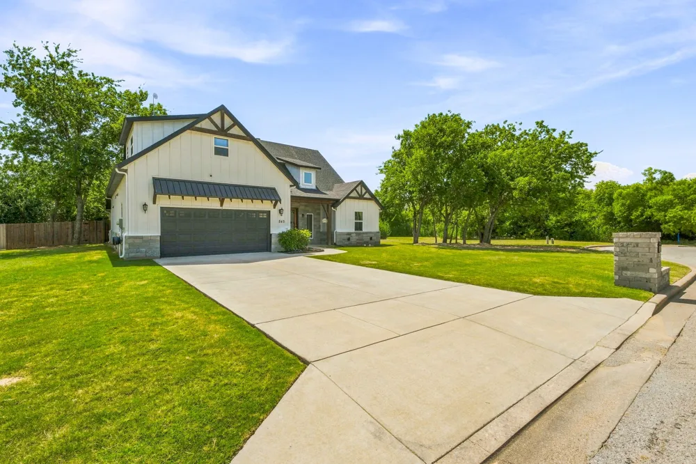 545 Mckittrick Court Godley, TX 76044